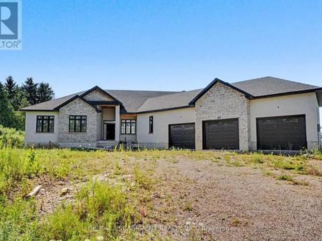 House for sale in Ontario
