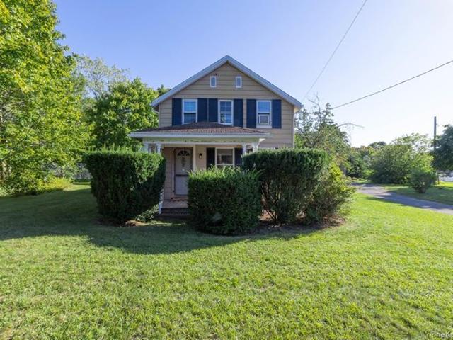 House for sale in Eastport, Town of Brookhaven