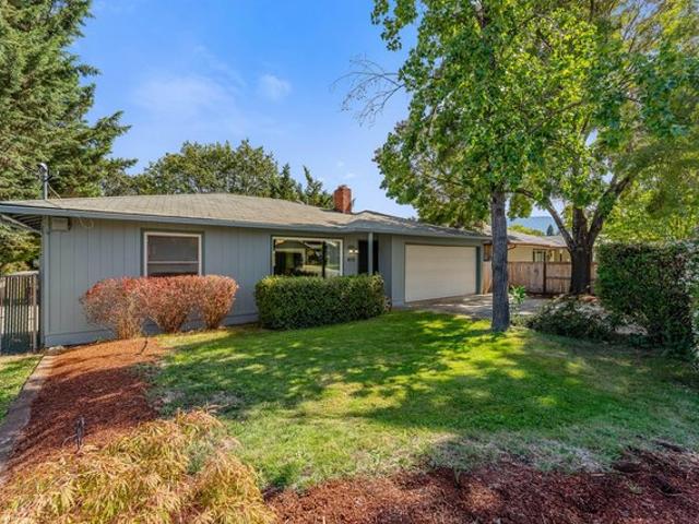 House for sale in Grants Pass, Josephine County