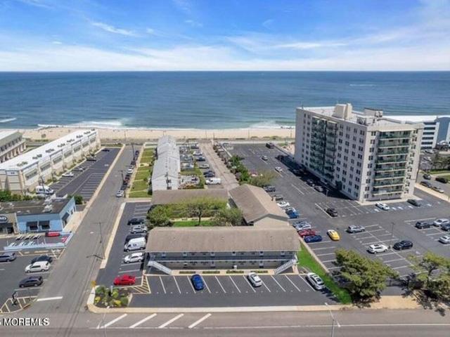 Condo for sale in Monmouth, New Jersey