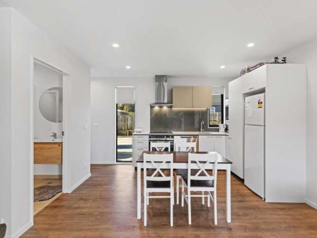Apartment for sale in Heathcote, Canterbury