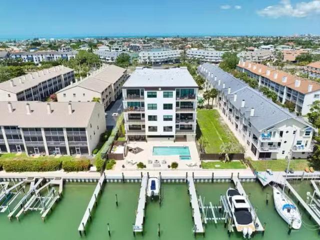 Condo for sale in Saint Petersburg