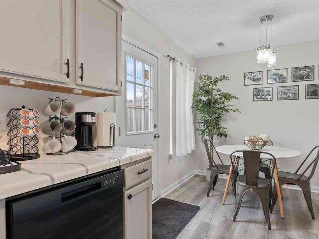 House for sale in Greenwood, Bowling Green