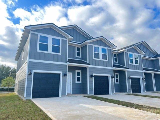 House for sale in Pace, Florida