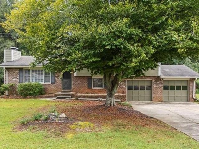 House for sale in Powder Springs, Cobb County