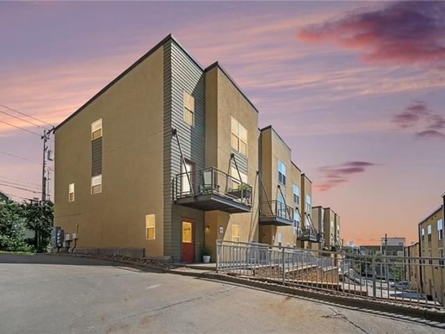 Condo for sale in Kansas City, Missouri