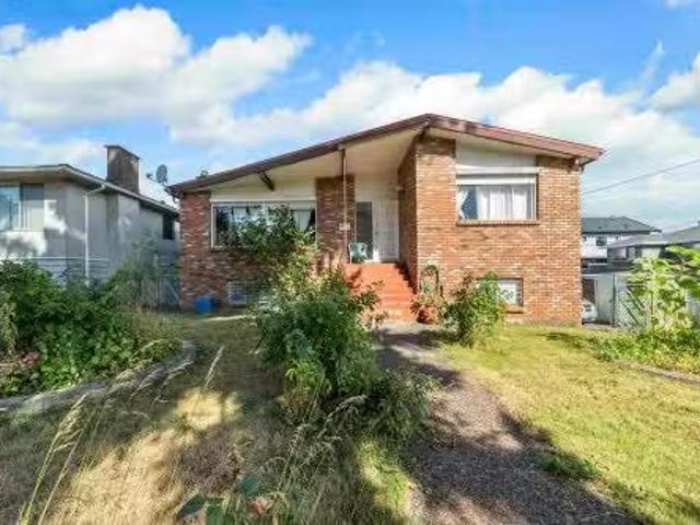 House for sale in Renfrew-Collingwood, Vancouver