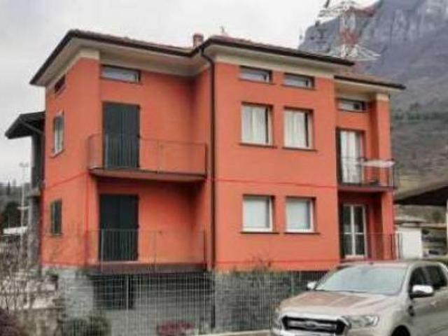 Villa Indipendente in vendita a Colognola, Casazza