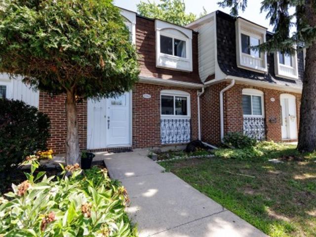 House for sale in Dollard-des-ormeaux, Quebec