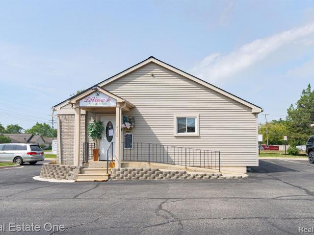 Commercial for sale in Waterford, Michigan