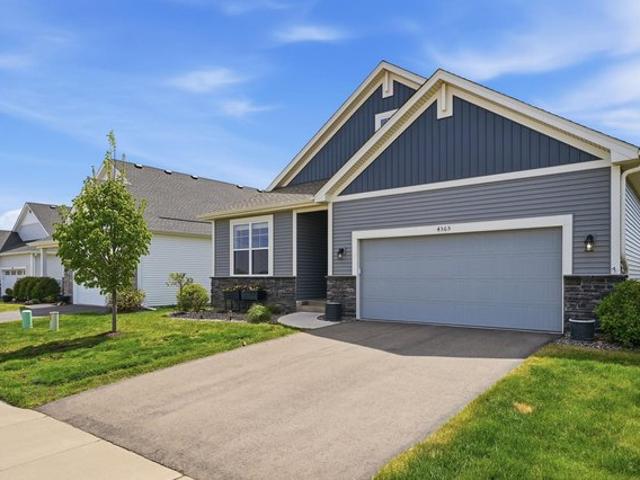 Townhouse for sale in Woodbury, Minnesota