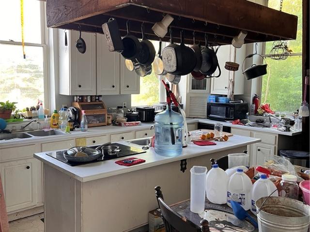 House for sale in Syracuse, Ohio