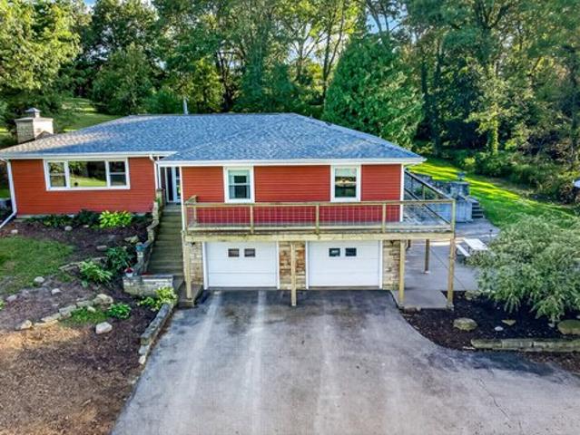 House for sale in Clinton, Clinton County