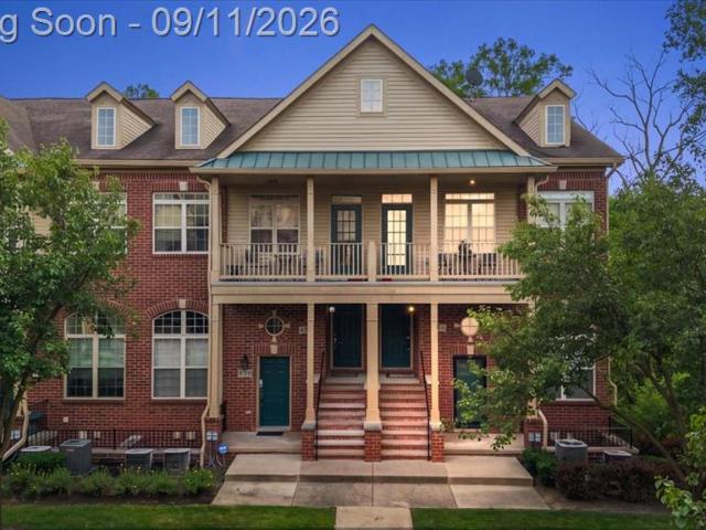 Condo for sale in East Bay Village, Walled Lake