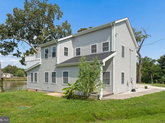 House for sale in Deale, Maryland