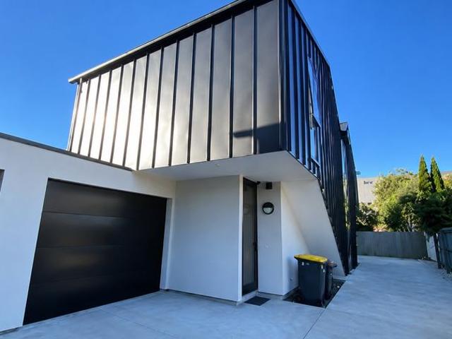 House for rent in Edgeware, Canterbury