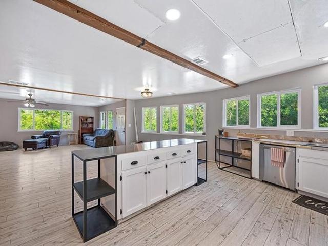 House for sale in Applegate, California