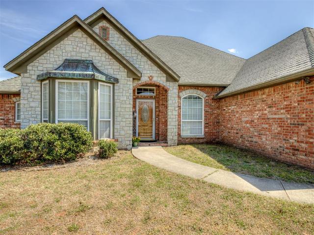 House for sale in Choctaw, Oklahoma