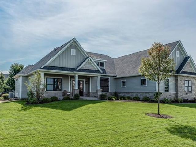 House for sale in North Aurora, Illinois