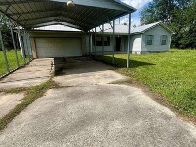 House for sale in Lakeland, Georgia