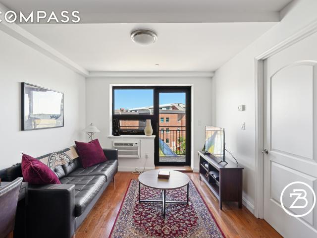Condo for sale in Arverne, New York