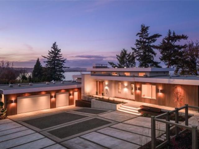 House for sale in Saanich, British Columbia