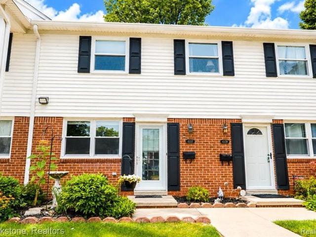 Townhouse for sale in Utica, Michigan