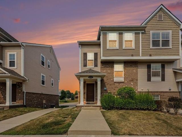Condo for sale in Troy, Michigan