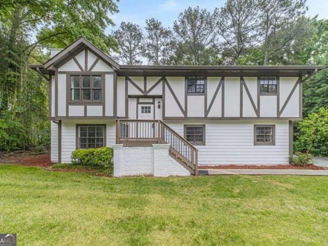House for sale in Lilburn, Georgia