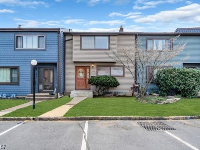 Townhouse for sale in Flagtown, New Jersey