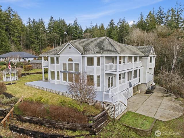 House for sale in Allyn, Washington