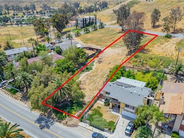Land for sale in Lake Elsinore, California