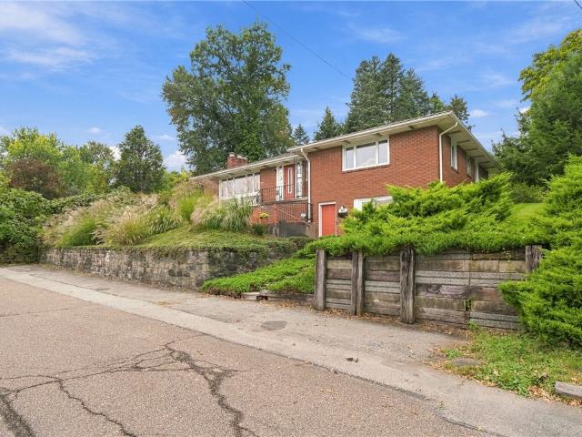 House for sale in East Kensington, New Kensington