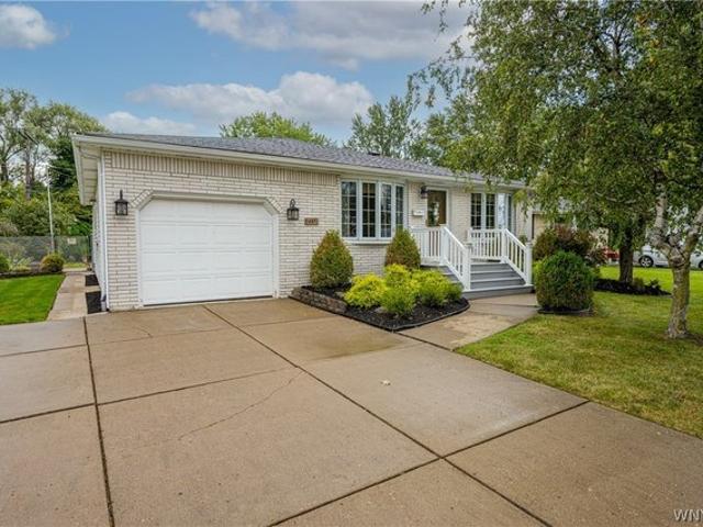House for sale in Bowmansville, New York