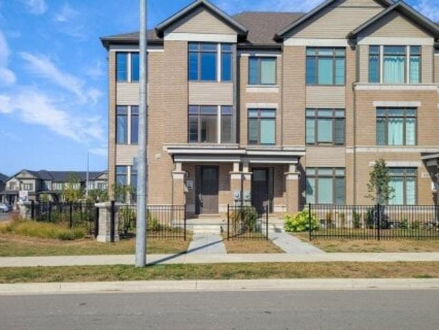 Townhouse for sale in Ancaster, Ontario