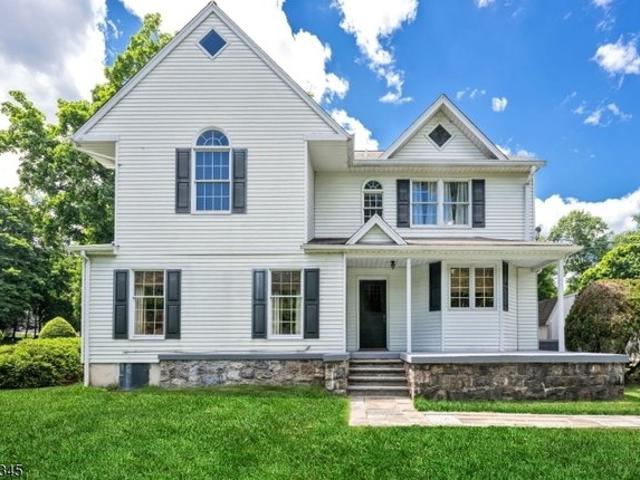 House for sale in Wyckoff, New Jersey