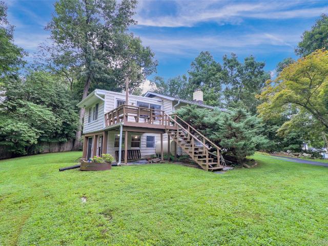 House for sale in Millwood, New York
