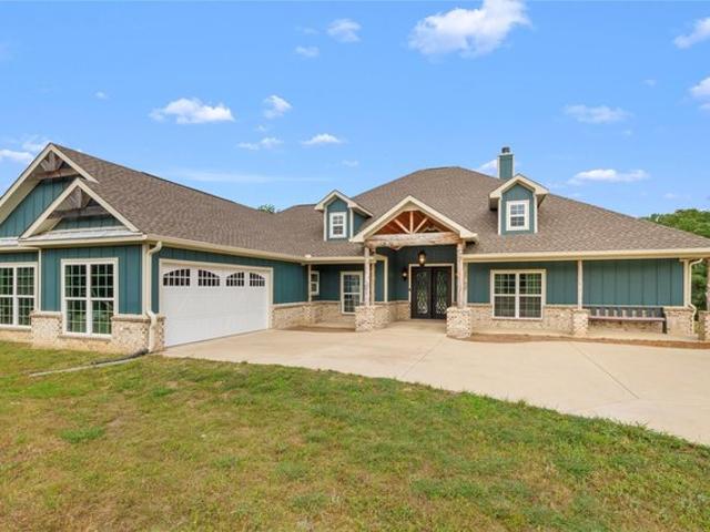 House for sale in Navarro, Texas