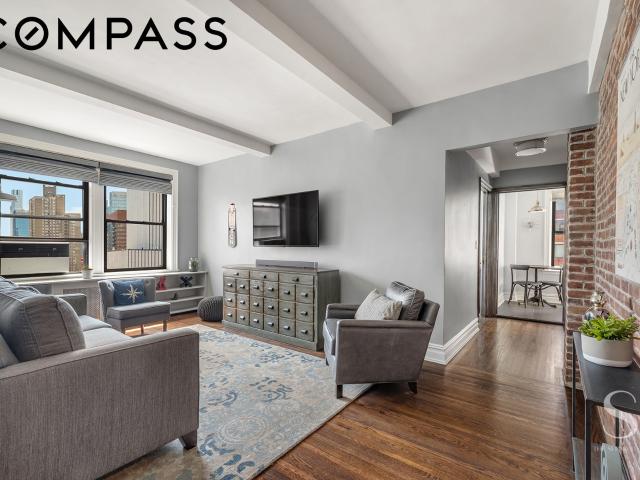 Property for sale in Manhattan Community Board 4, New York