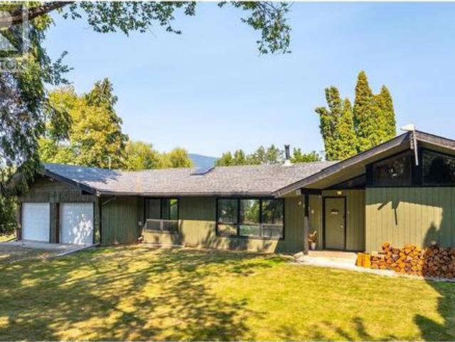 House for sale in Canyon, Area B (Goat River Valley)