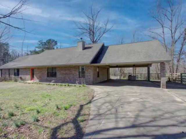 House for sale in Texarkana
