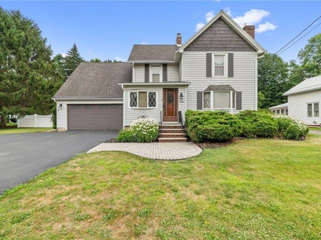 House for sale in Jamesville, New York