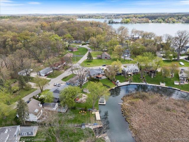 House for sale in Waterford, Michigan
