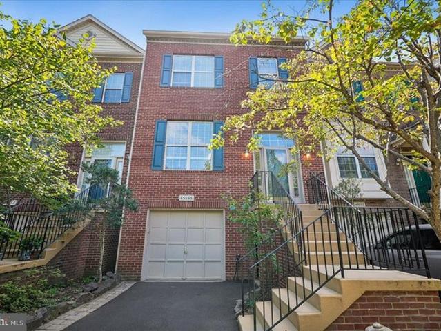 Townhouse for sale in Virginia