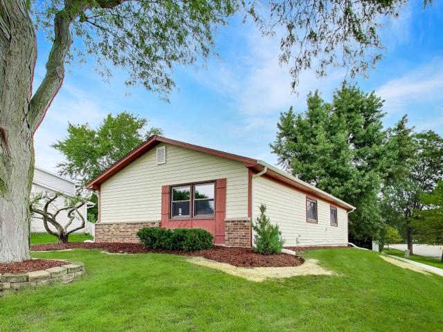 House for sale in Hoffman Estates, Illinois