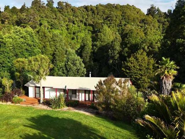 House for sale in Karamea, West Coast