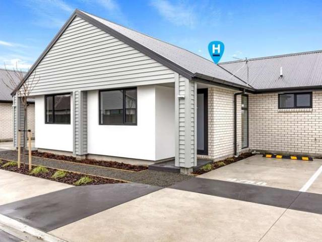 House for rent in Chaslands, Canterbury
