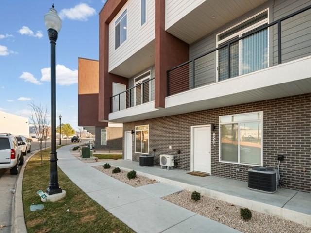 Townhouse for sale in Clearfield, Utah