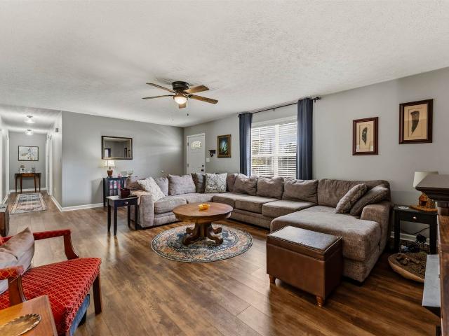 House for sale in Adolphus, Kentucky