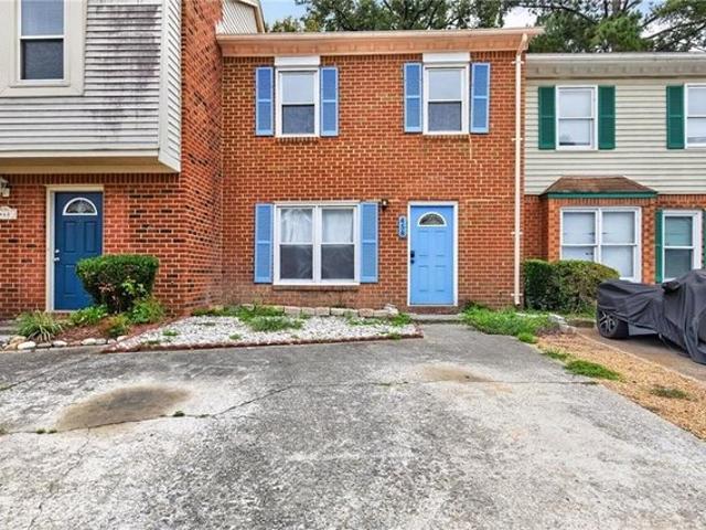 Townhouse for sale in London Bridge, Virginia Beach